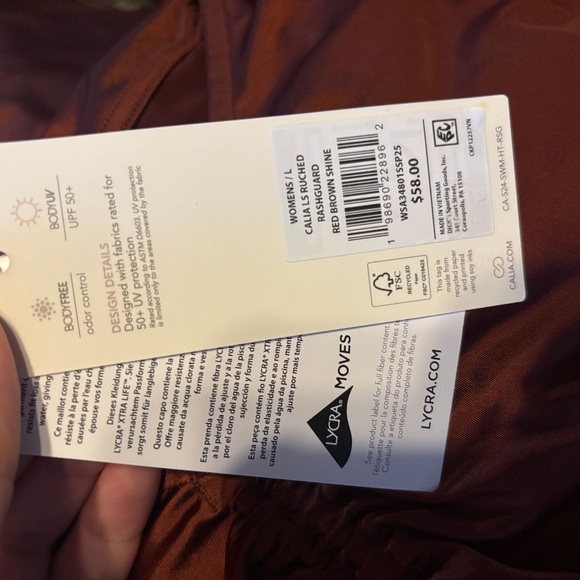 Alia Pure Black Ruched Rashguard - Picture 5 of 5